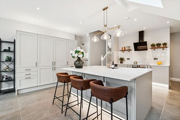 6 Bedroom Terraced House To Rent In Arodene Road, London, SW2