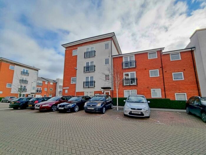 2 Bedroom Apartment To Rent In Hope Court, Ipswich, IP3