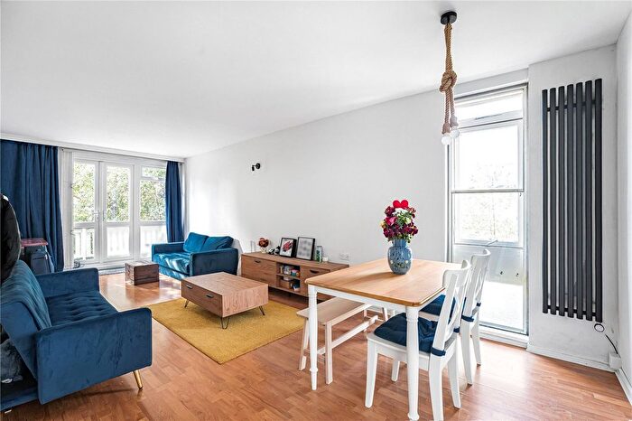 1 Bedroom Flat For Sale In Upper Richmond Road, London, SW15