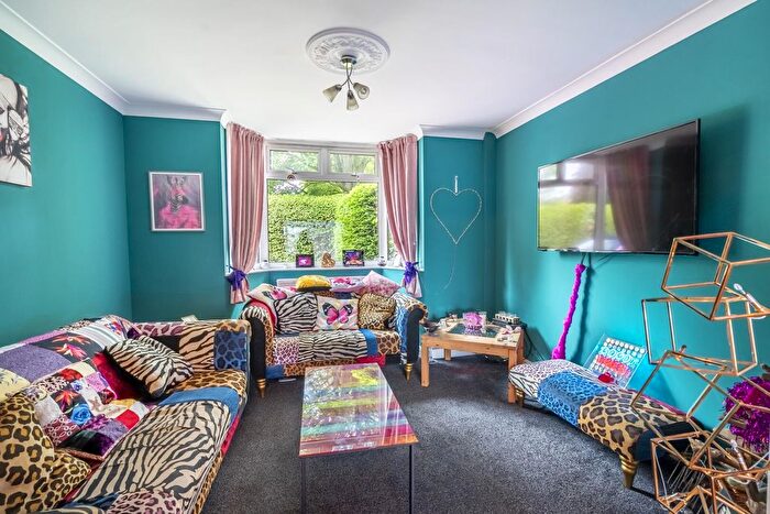 4 Bedroom Semi-detached House For Sale In Askham Lane, York, YO24
