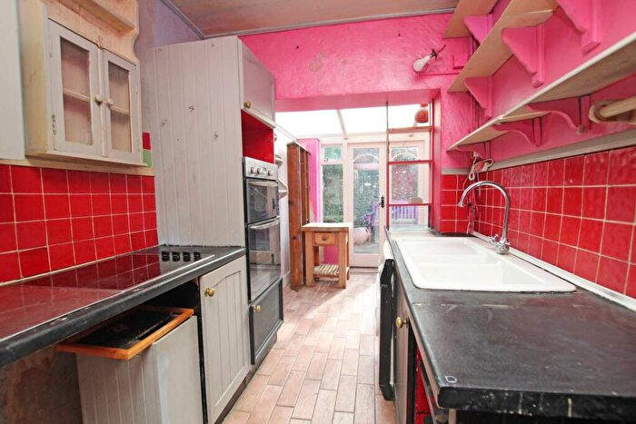 2 Bedroom Semi-Detached House For Sale In Bradford Street, Eastbourne, BN21