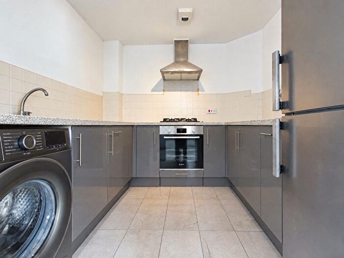 2 Bedroom Flat To Rent In Squires Court, Bedminster, Bristol, BS3