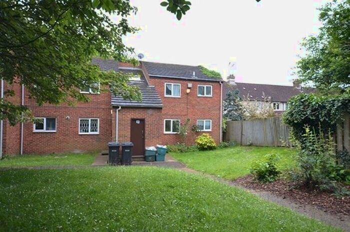 1 Bedroom Flat To Rent In Dellfield, St Albans, AL1