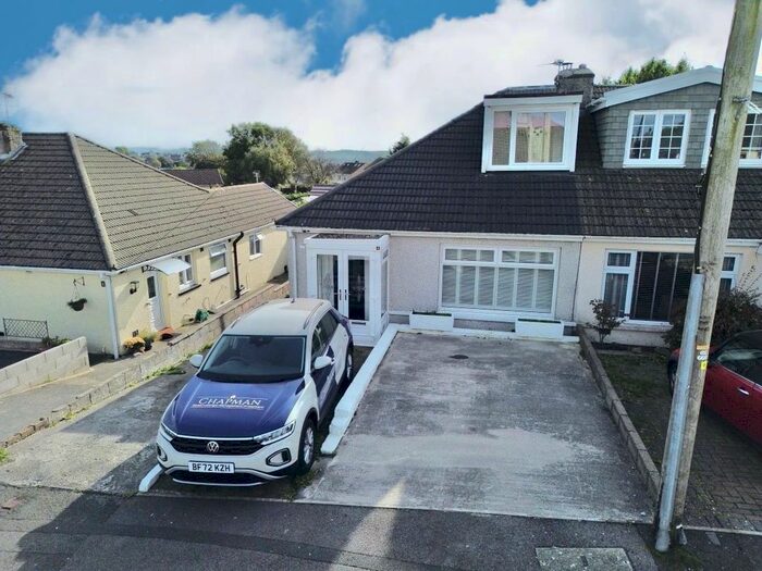 3 Bedroom Bungalow To Rent In Goldsmith Close, Bridgend, Mid Glamorgan, CF31