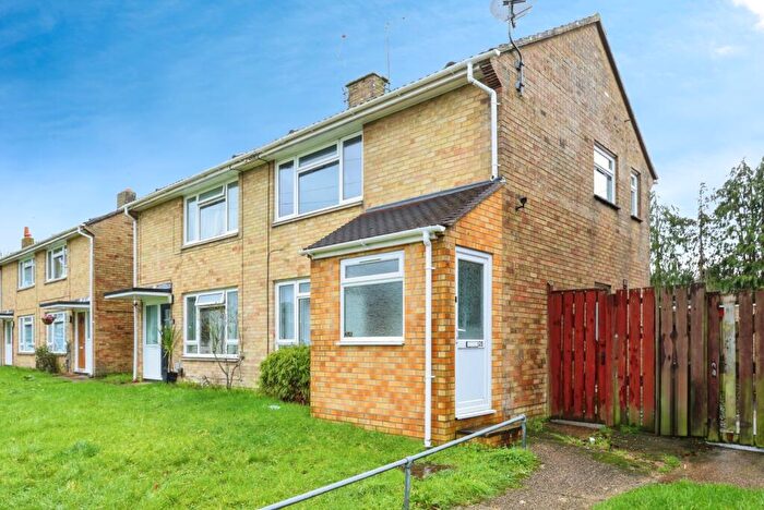 2 Bedroom Semi-Detached House For Sale In South Haven Close, Poole, Dorset, BH16