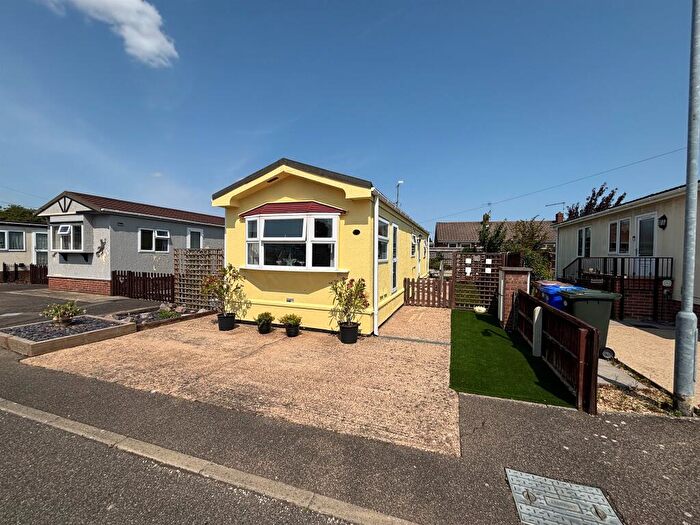 1 Bedroom Park Home For Sale In Lea Park Home Estate, Boston, PE21