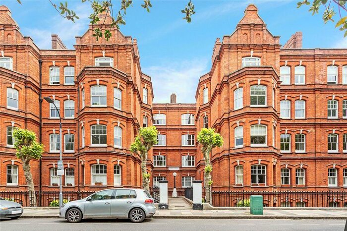 3 Bedroom Flat To Rent In Yarrell Mansions, Queens Club Gardens, W14
