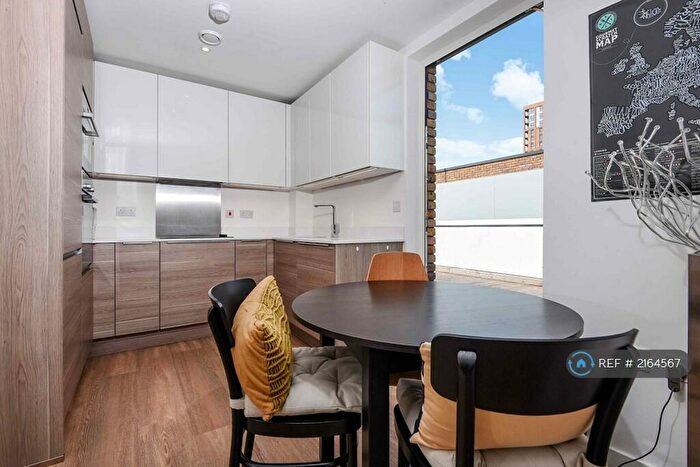 2 Bedroom Flat To Rent In Royal Victoria Gardens, London, SE16