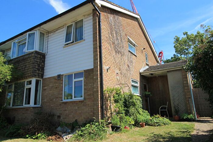 2 Bedroom Maisonette To Rent In Badminton Close, Northolt, UB5