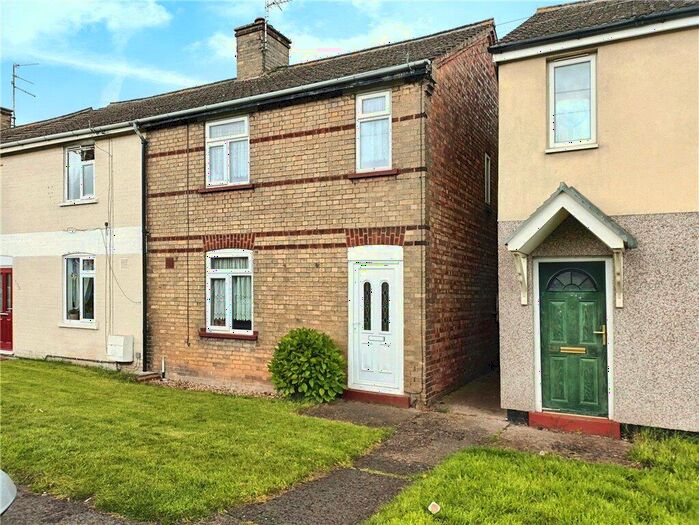 3 Bedroom Semi-Detached House For Sale In Queens Road, Spalding, Lincolnshire, PE11