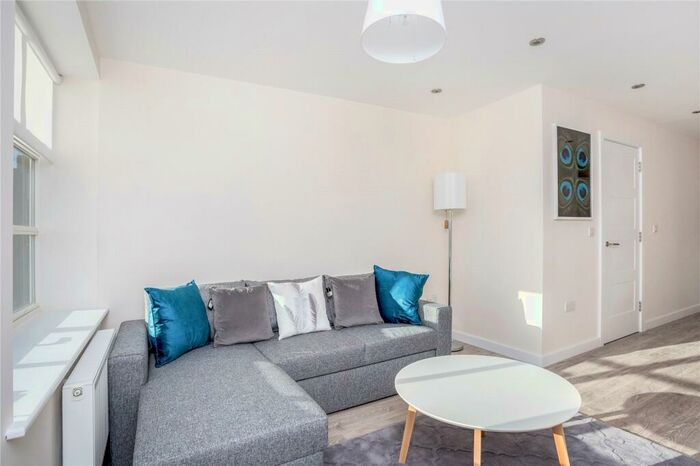 1 Bedroom Flat To Rent In Tower House, Lewisham, SE13