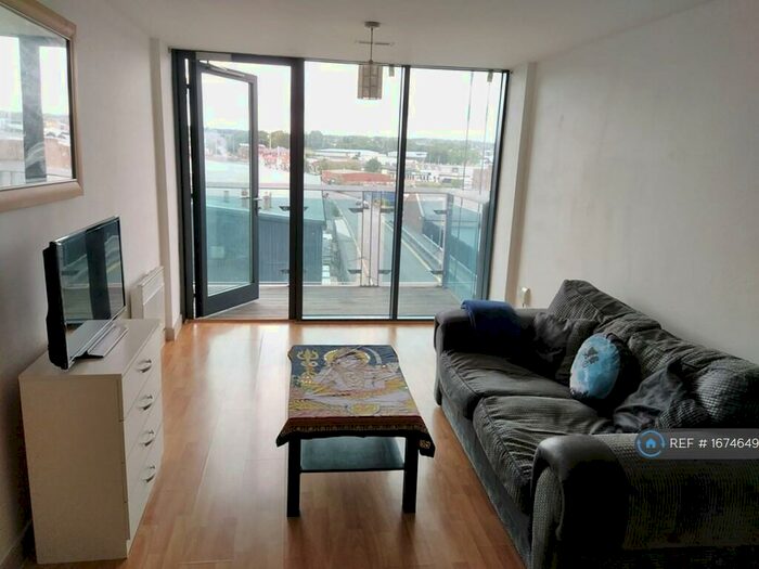 1 Bedroom Flat To Rent In Lovell House, Leeds, LS7