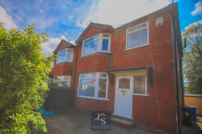 3 Bedroom Semi-Detached House To Rent In Central Drive, Bramhall, SK7