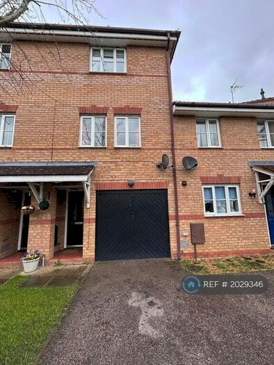 3 Bedroom Terraced House To Rent In Lindisfarne Drive, Milton Keynes, MK10