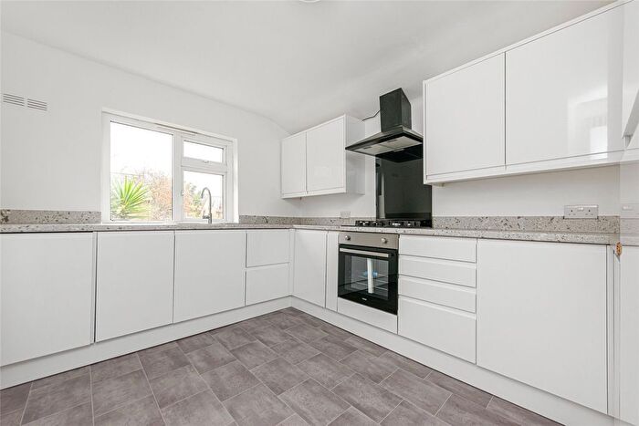 1 Bedroom Flat To Rent In Grayling Road, Stoke Newington, London, N16