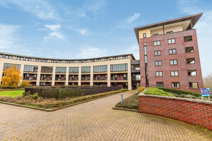 3 Bedroom Flat To Rent In Huntley Crescent, Campbell Park, MK9