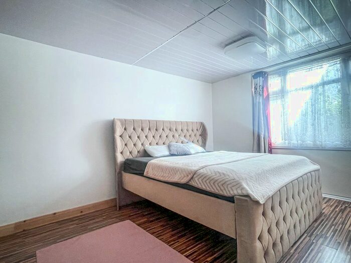 4 Bedroom Terraced House To Rent In Bassett Croft, Birmingham, B10
