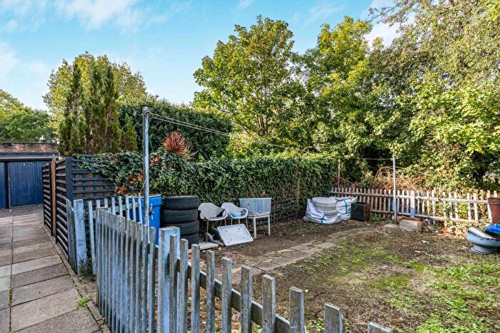 2 Bedroom Flat For Sale In Greystead Road, London, SE23