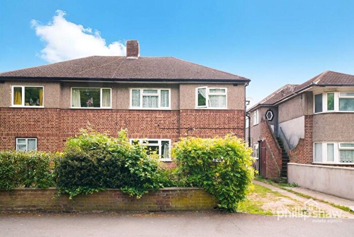 2 Bedroom Maisonette For Sale In Elmgrove Road, Harrow, HA1