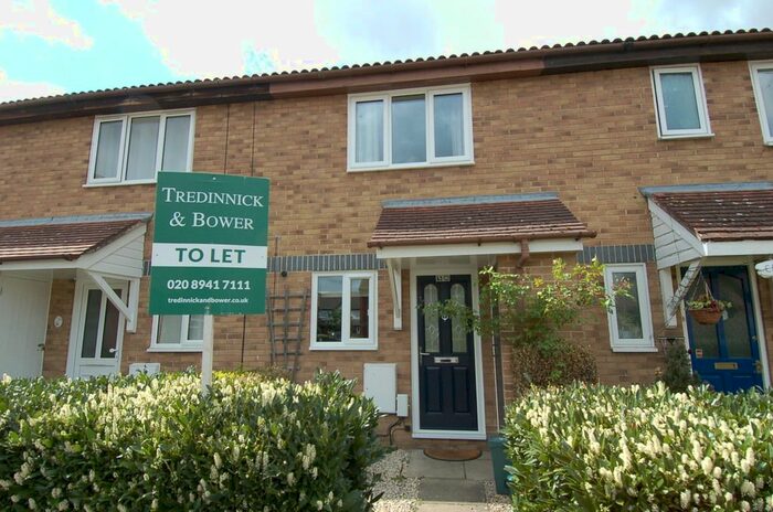 2 Bedroom Property To Rent In Cambridge Road, West Molesey, KT8