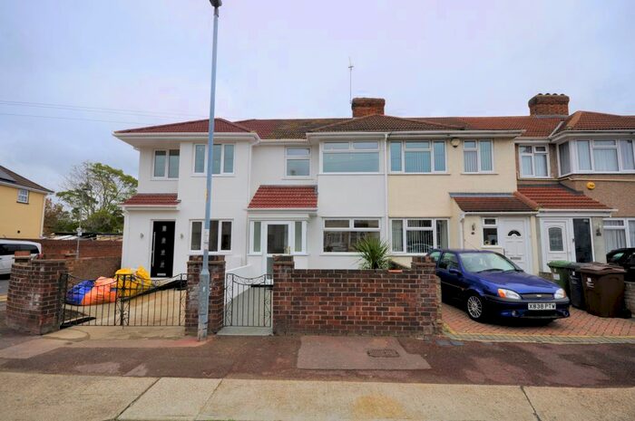 3 Bedroom Terraced House To Rent In First Avenue, Dagenham, RM10