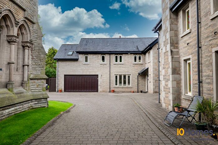5 Bedroom Semi-Detached House For Sale In Montpellier Mews, Salford, M7