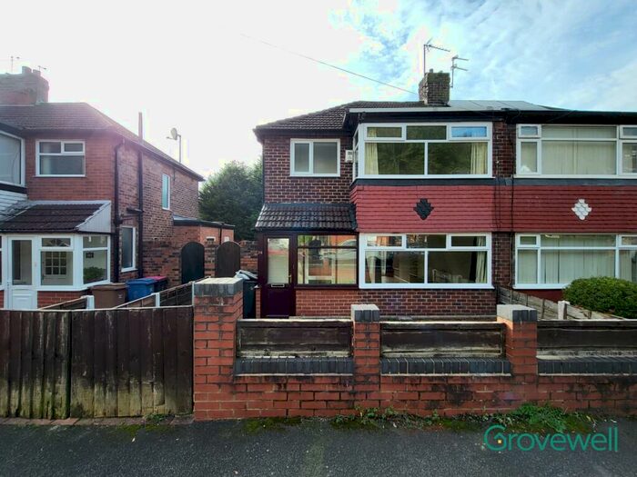 3 Bedroom Semi-Detached House To Rent In Castlewood Road, Salford, M7
