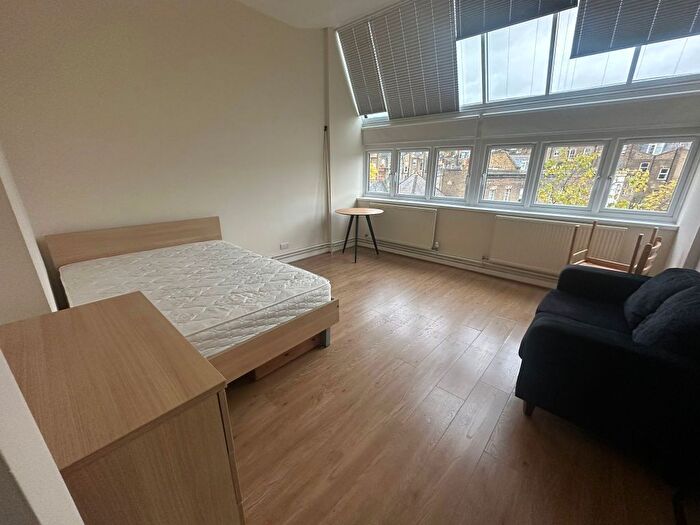 Studio To Rent In Auden Place, London, NW1