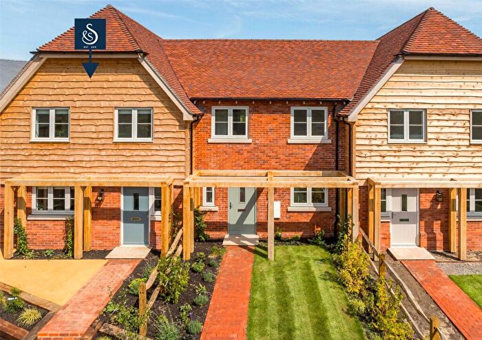 3 Bedroom End Of Terrace House For Sale In Claytons Corner, Birdham, Chichester, PO20