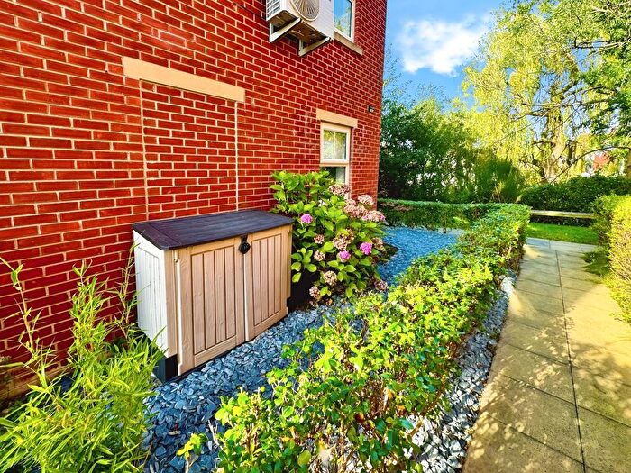 2 Bedroom End Of Terrace House To Rent In Holts Crest Way, Leeds, West Yorkshire, LS12