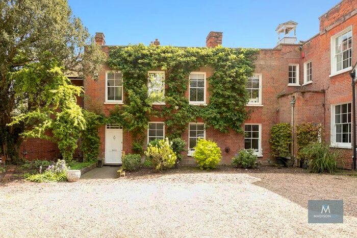 5 Bedroom Link Detached House For Sale In Coopersale Lane, Theydon Garnon, Epping, CM16