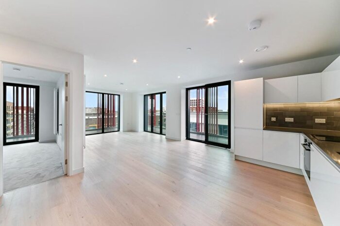 2 Bedroom Flat To Rent In James Cook Building, Royal Wharf, London, E16