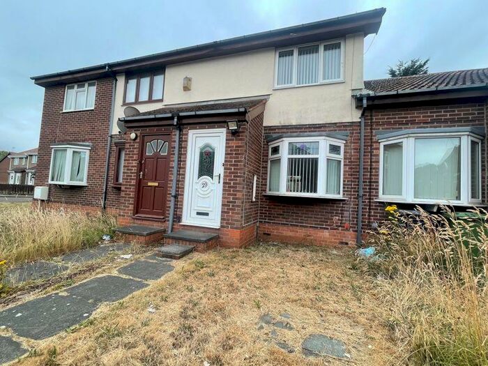 2 Bedroom Detached House To Rent In Finchale Close, Hendon, Sunderland, SR2