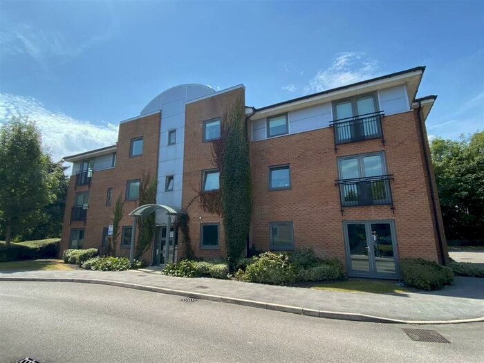2 Bedroom Flat To Rent In Sycamore Court, Carrington Lane, Sale, M33