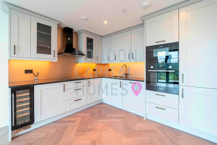 2 Bedroom Flat To Rent In Apartment In Merino Wharf, Arrival Square, Vaughan Way, London, E1W