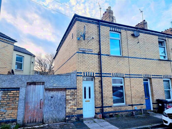 2 Bedroom House To Rent In Hoskins Street, Newport, NP20