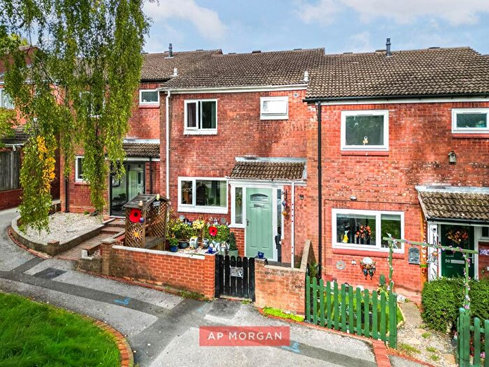 3 Bedroom Terraced House For Sale In Yarningale Close, Oakenshaw, Redditch, Worcestershire, B98