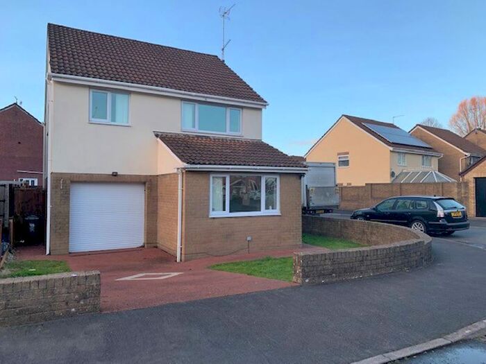 4 Bedroom Detached House To Rent In The Brades, Caerleon, Newport, NP18