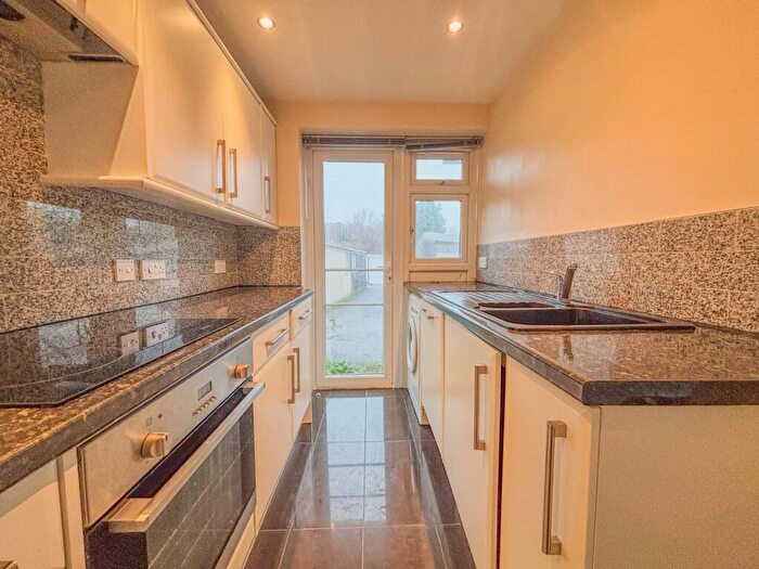 2 Bedroom Apartment To Rent In Elm Lane, Redland, Bristol, BS6