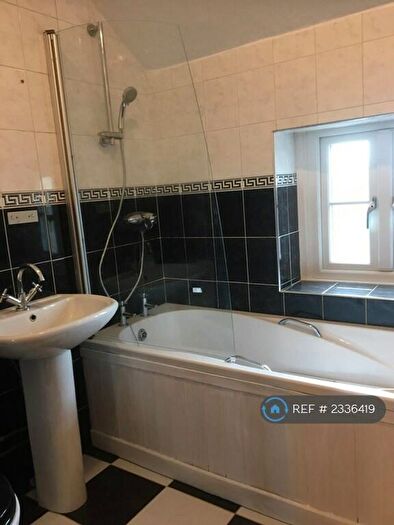 4 Bedroom Terraced House To Rent In North Lodge Avenue, Harrogate, HG1