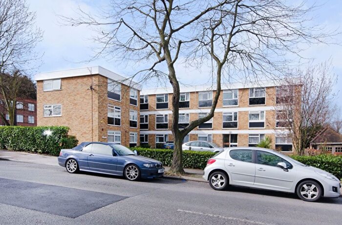 2 Bedroom Flat For Sale In Argyle Road, West Ealing, London, W13