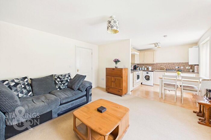 2 Bedroom Flat For Sale In Holly Blue Road, Wymondham, NR18