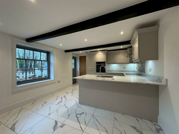 3 Bedroom Mews To Rent In Wimborne Road West, Wimborne, BH21