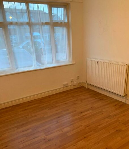 4 Bedroom House To Rent In The Grange, Wembley, HA0