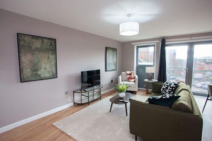 2 Bedroom Flat To Rent In Partick, G11