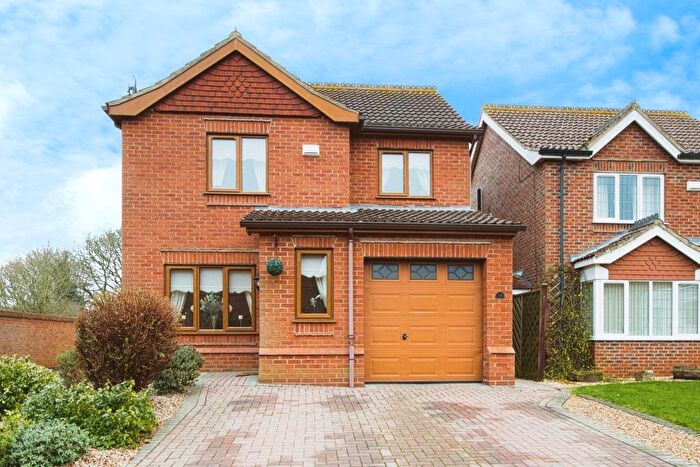 3 Bedroom Detached House For Sale In Swaby Close, Grimsby, DN36