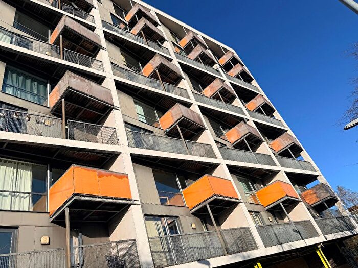 2 Bedroom Flat To Rent In Trinity Court, Higher Cambridge Street, Manchester., M15