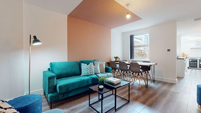 2 Bedroom Flat To Rent In Edge Lane, Liverpool, L7