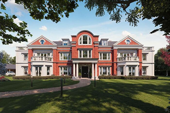 3 Bedroom Apartment For Sale In Holtwood Road, Oxshott, KT22