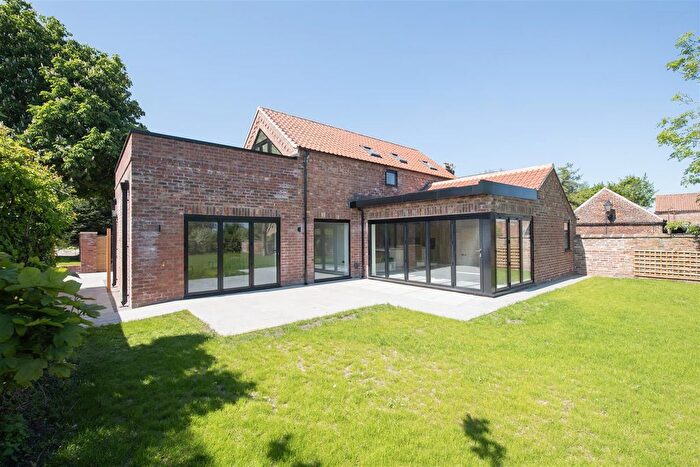 4 Bedroom Barn Conversion For Sale In Main Street, North Dalton, YO25